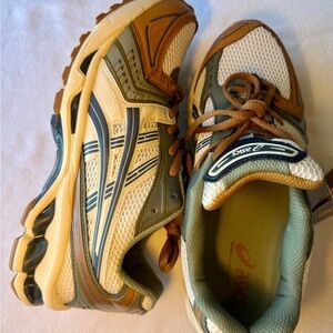 Asics Men's Sneakers in Tan, Cream, and Green